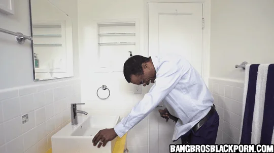 Black stepdad gets asked by his hot stepdaughter to take photos of her for her new boyfriend   ebony porn