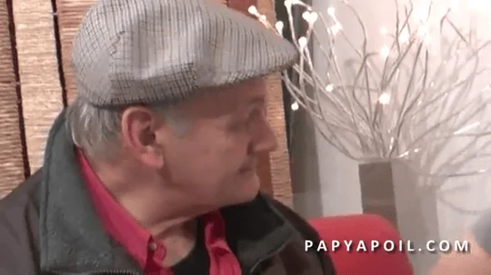 Grandpa fucks a fat slut in the waiting room at the doc