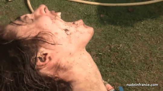 Skinny amateur brunette anal pounded n jizzed outdoor in a dirty french farm