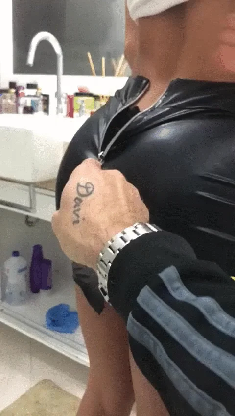 Tight skirt reveal