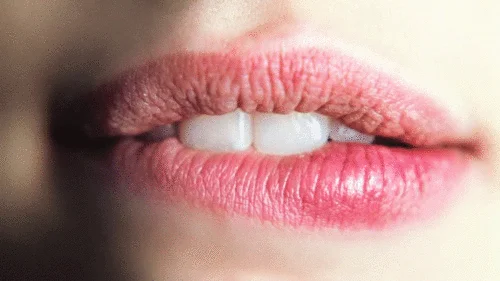 Suggestive lips 86
